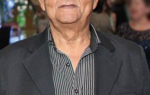 ***Felicita&ccedil;&otilde;es para o empres&aacute;rio Rub&eacute;ns Dantas, diretor do Jornal Di&aacute;rio do Estado, que comemora hoje idade nova. Homem de singular vis&atilde;o empresarial e social que ao longo de sua vida construiu uma imagem s&oacute;lida, respons&aacute;vel e exemplar, tanto para si co