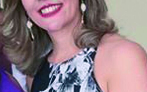 *** Cristiane Mochi come&ccedil;a a pr&oacute;xima semana com festa, pois na segunda-feira comemora seu anivers&aacute;rio. Nossos parab&eacute;ns pela data.