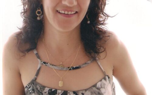 *** Parab&eacute;ns para a Lucineide Maria de Jesus (Frutaria Araguaia) que ontem (17) completou mais um ano de vida. Familiares e amigos lhe desejam felicidades!!!