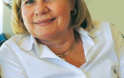 Parab&eacute;ns para T&acirc;nia Diniz (Band FM - R&aacute;dio Vale do Taquari) que na pr&oacute;xima segunda-feira (05) comemora mais um ano de vida. Desejamos muitas felicidades!!!