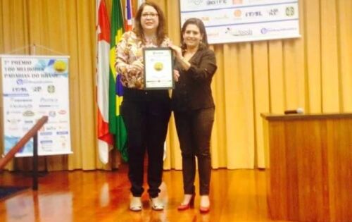 A Padaria Softov, a maior padaria do munic&iacute;pio de Coxim, recebeu pela quinta vez o Pr&ecirc;mio Richs 100 Melhores Padarias do Brasil. O pr&ecirc;mio foi entregue a empres&aacute;ria C&aacute;tia Softov na noite da &uacute;ltima ter&ccedil;a-feira (6) no Espa&ccedil;o S&atilde;o Luis, em S&atilde;o Paulo. Esteve pr