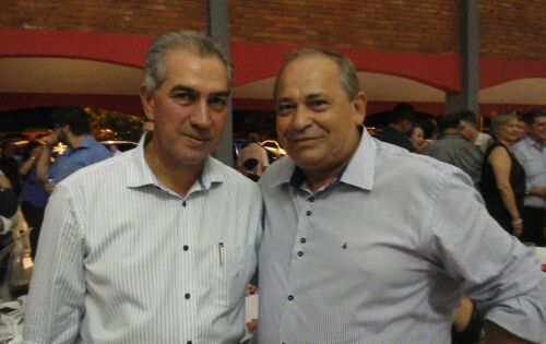 Veimar Seabra Santana esteve na &uacute;ltima sexta-feira(27) em Campo Grande em um jantar de confraterniza&ccedil;&atilde;o na governadoria. O Governador Reinaldo Azambuja ao encontrar Veimar ressaltou o compromisso do Governo do Estado para com os coxinenses.