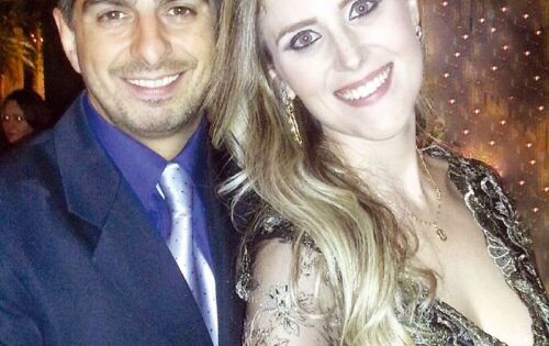 M&aacute;rcio e Tatiane abrilhantando a coluna de hoje. Ontem Tatiana comemorou mais um niver. Desejamos muitas felicidades!!!