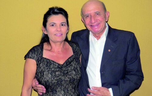 Felicidades para Marluce da Silva Fontoura que neste s&aacute;bado (05) comemora seu anivers&aacute;rio. Na foto ao lado do esposo Dr Paulino Fontoura.