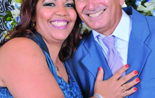 Felicidades ao empres&aacute;rio Erlandi Ferreira que hoje comemora seu anivers&aacute;rio. Na foto ao lado da esposa Marilza. Parab&eacute;ns!!!
