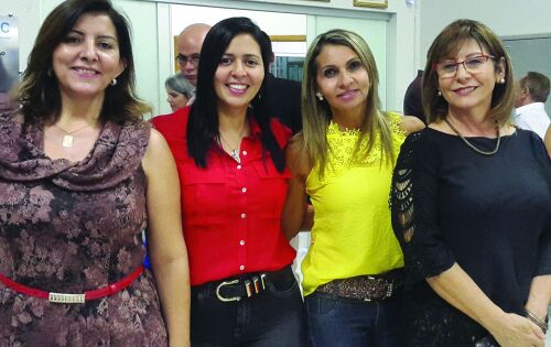 Esta colunista, Raquel, Vera L&uacute;cia e Dr&ordf; Vera Helena.