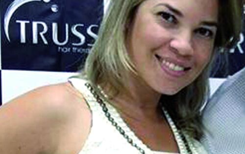 Parab&eacute;ns para Andreia Carla que comemorou ontem mais um anivers&aacute;rio. Desejamos muitas felicidades!!!