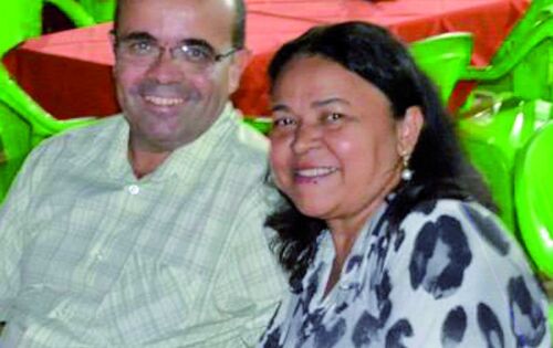 O casal Paulinho (Cassems) e Maria S&ocirc;nia tem bons motivos para comemorar. Maria S&ocirc;nia completa hoje mais um niver. Felicidades!!
