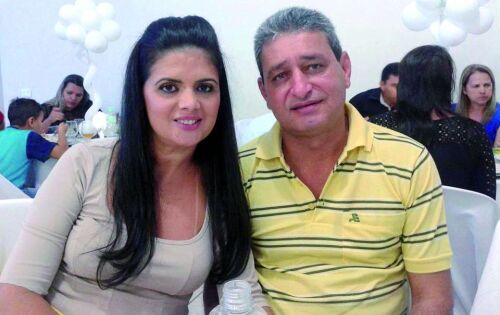 Antecipamos nossos parab&eacute;ns para Ros&acirc;ngela Ribeiro que na pr&oacute;xima segunda-feira (06) comemora seu anivers&aacute;rio. Felicidades!!!