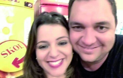 Parab&eacute;ns para Daiene Rezende que no pr&oacute;ximo domingo (10) estar&aacute; comemorando idade nova. Na foto ao lado do esposo Fernando.