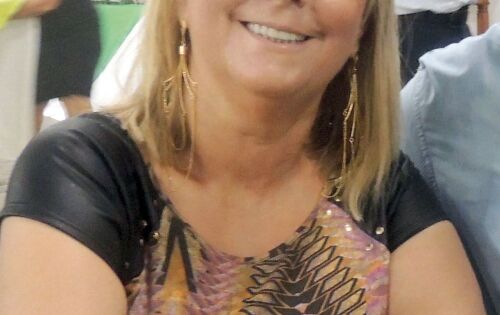 A empres&aacute;ria coxinense Dr&ordf; Helena Maria propriet&aacute;ria da &Oacute;tica Brasil recebe amanh&atilde; (15) os parab&eacute;ns por mais um ano de vida. Nossos votos de muitas felicidades!!