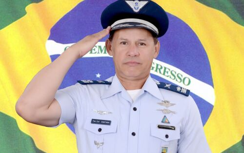 Parab&eacute;ns para o Tenente Coronel da reserva remunerada da Aeron&aacute;utica, Claudio Augusto Santana Reis que hoje comemora mais um anivers&aacute;rio. Felicidades!!!