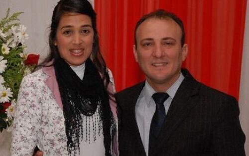 Os empres&aacute;rios Cristiano e Jamile diretores do Instituto Fama realizam hoje em Coxim o jantar cerimonial onde ser&atilde;o agraciadas as Empresas e Personalidades que foram Destaque em 2016. O jantar com m&uacute;sica ao vivo e open bar ser&aacute; &agrave;s 20:00h no Lyons Clube de