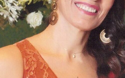 Aniversariando hoje (13) a empres&aacute;ria Aurea Luzia Benitez Horta (Marcato Motos). Felicidades!!