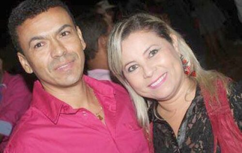 Marcos Reginaldo e Suely. Ele aniversariando amanh&atilde; (28).