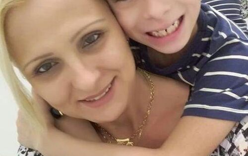 Betina Bezerra e seu filho Eduardo. Amanh&atilde; (11) Dud&uacute; estar&aacute; recebendo os amiguinhos pra festejar seus 8 aninhos de muita alegria. Parab&eacute;ns Dud&uacute;!!