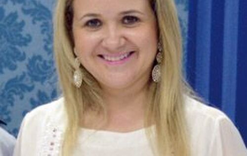 Parab&eacute;ns para a Delegada Titular da Pol&iacute;cia Civil de Coxim Silvia Girardi que ontem comemorou mais um anivers&aacute;rio. Felicidades!!!