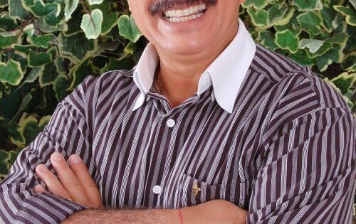 Aniversariando hoje o professor Marcos Rodrigues.