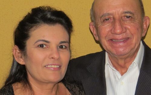 Parab&eacute;ns para Marluce da Silva que no pr&oacute;ximo domingo (05) estar&aacute; comemorando mais um anivers&aacute;rio. Na foto ao lado do esposo Dr Paulino Mendes Fontoura. Felicidades!!!