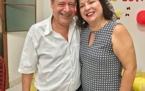 Felicita&ccedil;&otilde;es ao agropecuarista Luiz Herve Fontoura que comemora hoje mais um anivers&aacute;rio. Desejamos sa&uacute;de, paz e muitas felicidades. Na foto, come sempre ao lado da esposa a empres&aacute;ria C&aacute;tia Softov.