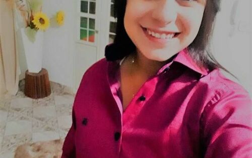 Hoje os parab&eacute;ns especial vai para a jovem Larissa Cordeiro, que estar&aacute; comemorando idade nova no pr&oacute;ximo s&aacute;bado. Desejamos muitos anos de vida com sa&uacute;de, felicidade, sucesso, que Deus te proporcione muitas felicidades ao longo dessa trajet&oacute;ria.