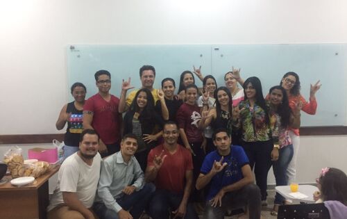 O Instituto Federal de Mato Grosso do Sul (IFMS), encerrou nessa semana as aulas da primeira turma do curso de Libras oferecido a comunidade externa. Trata-se de um curso de qualifica&ccedil;&atilde;o para pessoas que desejam atuar na &aacute;rea da surdez, compreendendo seus