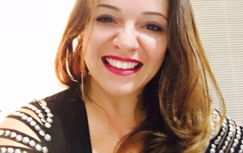 Felicidades para Daiene Rezende S. Caprara (D&rsquo;napoli Pizzaria e Restaurante) que na pr&oacute;xima segunda-feira (10) comemora mais um ano de vida. Parab&eacute;ns!!