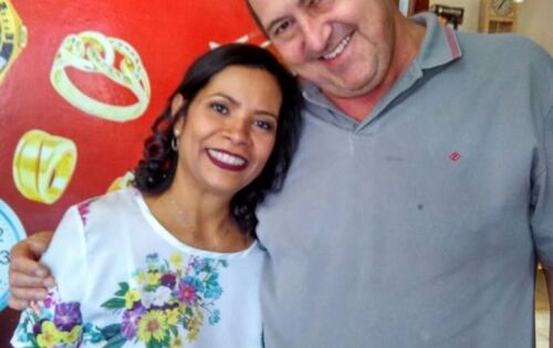 Parabenizamos o casal amigo Renato & Neiva Dresch pela passagem de comemora&ccedil;&atilde;o de sua Bodas de Ouro, afinal, s&atilde;o 25 Anos de felicidades, cumplicidade, companheirismo e conviv&ecirc;ncia em uma uni&atilde;o consolidada e aben&ccedil;oada por DEUS Pai! Felicidades.