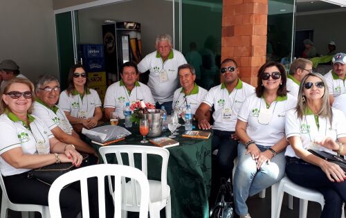Reuni&atilde;o de Coordenadores de N&uacute;cleo do Sicredi - Coxim que aconteceu em S&atilde;o Gabriel do Oeste no s&aacute;bado para presta&ccedil;&atilde;o de contas do 1&deg; semestre. Ap&oacute;s a reuni&atilde;o foi servido um almo&ccedil;o delicioso e a companhia de pessoas especiais deixou ainda melhor o event