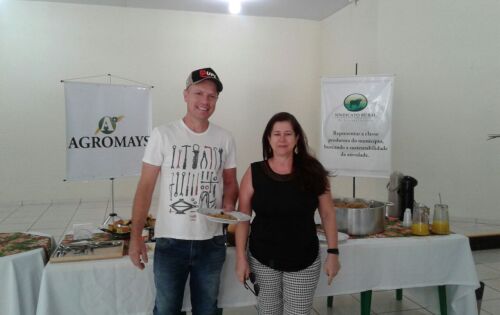 Roseli Santos chefe do escrit&oacute;rio da Jucems em Rio Brilhante num caf&eacute; da manh&atilde; no Sindicato Rural com Luciano Maffio para interlocu&ccedil;&atilde;o institucional na manh&atilde; dessa quarta.