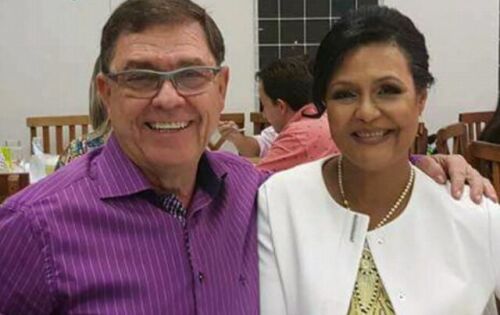 Casal &iacute;cone da educa&ccedil;&atilde;o e do esporte do MS Profs. Paulo C&eacute;sar Mansano e Elza. Ele &eacute; o apresentador do programa de esportes da nova TV Estado e ela grande patronesse de obras sociais e frequentadora ass&iacute;dua dos elegantes eventos do eixo Rio - SP.