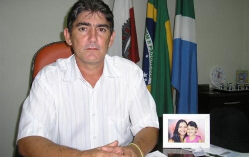 Parab&eacute;ns para o vereador de Rio Verde Riovaldo Pires Martins que no pr&oacute;ximo domingo comemora mais um anivers&aacute;rio. Desejamos muitas felicidades!!!