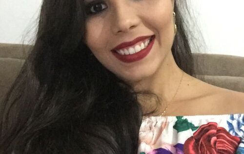 Felicidades para Dra. Maria Caroline Gomes que ontem comemorou mais um anivers&aacute;rio. Parab&eacute;ns!!!