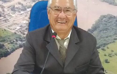 Parab&eacute;ns para o vereador de Coxim Carlos Rezende que na pr&oacute;xima quinta-feira (12) comemora mais um anivers&aacute;rio. Desejamos muito sucesso!