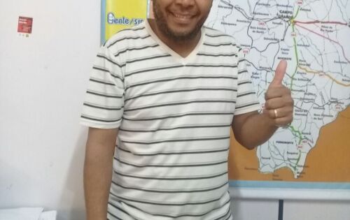 Ram&atilde;o Du P&atilde;o &eacute; da diretoria do Sinttel e um dos sindicalistas de grande valor na classe. Discute o quadro eleitoral para o pr&oacute;ximo ano e j&aacute; foi convidado por v&aacute;rios partidos para se lan&ccedil;ar candidato. Chances ele tem de sobra.