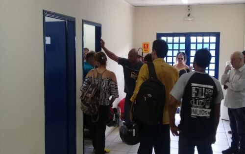 O gabinete do vereador l&iacute;der do prefeito na C&acirc;mara Chiquinho Telles &eacute; romaria toda quinta - feira.