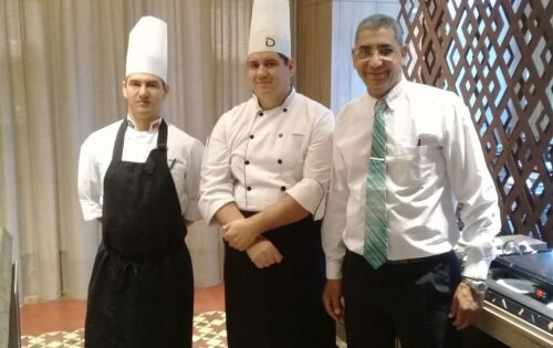Chefs de Cuisine Alex Fiuza e Ulleilton Carvalho com Aldo Rosa no Deville Prime refer&ecirc;ncia nacional em servi&ccedil;os de alta qualidade.