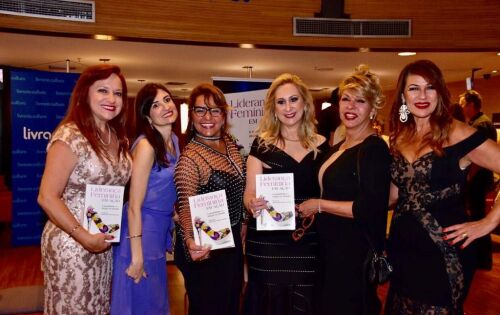 O livro Lideran&ccedil;a Feminina em A&ccedil;&atilde;o foi elaborado por mulheres empreendedoras de sucesso comprovado no Mato Grosso do Sul e a obra muito prestigiada em seu lan&ccedil;amento.
