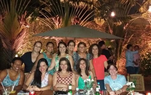A equipe do presidente da AL MS deputado J&uacute;nior Mochi em confraterniza&ccedil;&atilde;o pelo sucesso obtido no ano para entrarem em 2018 com toda disposi&ccedil;&atilde;o poss&iacute;vel. A batuta ficou por conta de K&aacute;tia Motti chefe de gabinete da presid&ecirc;ncia e nome fort&iacute;ssimo para as ele