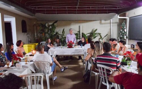 Luiz Carlos Ferreira Gomes comandou a confraterniza&ccedil;&atilde;o da Ferreira Gomes Im&oacute;veis que tem tradi&ccedil;&atilde;o de muitos anos na capital e reafirmou o compromisso de que a empresa &eacute; cem por cento cliente com seriedade e din&acirc;mica gest&atilde;o.