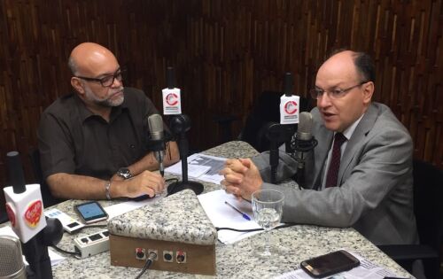 O presidente da AL MS deputado J&uacute;nior Mochi peregrina pelas emissoras de r&aacute;dio fazendo um balan&ccedil;o do ano legislativo onde teve atua&ccedil;&atilde;o primordial para os avan&ccedil;os no desenvolvimento do estado.