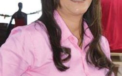 ***Antecipamos os nossos parab&eacute;ns para empres&aacute;rio Cleide Oliveira (Kimalha Fashion) que no pr&oacute;ximo domingo (18) estar&aacute; comemorando mais um ano de vida.