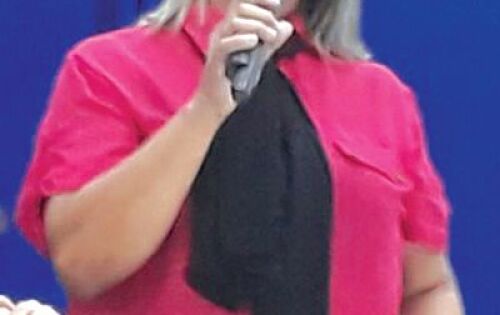 *** No domingo &agrave; noite Isabel Jer&ocirc;nimo (Bel) homenageou as mulheres coxinenses que se fizeram presentes no culto da Igreja ADNA pelo Dia Internacional da Mulher. O culto especial &aacute;s mulheres foi lindo!!