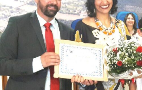 *** Uma das homenageadas da noite foi a Professora Doutora Eliene Dias, Diretora do Campus de Coxim da UFMS pelo presidente da Casa Vladimir Ferreira