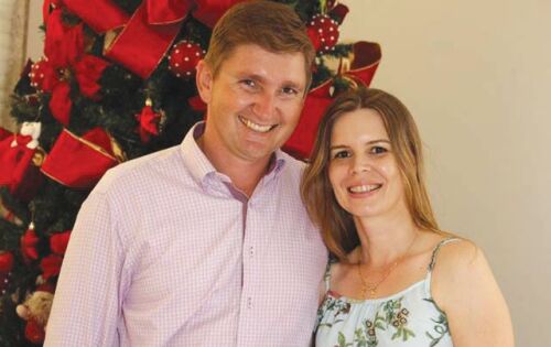 *** Thiago Sozzo de Carvalho aniversariando hoje (20) e a esposa Dayane de Souza carvalho que comemorou idade nova no &uacute;ltimo domingo (18). Parab&eacute;ns ao casal pelo anivers&aacute;rio!