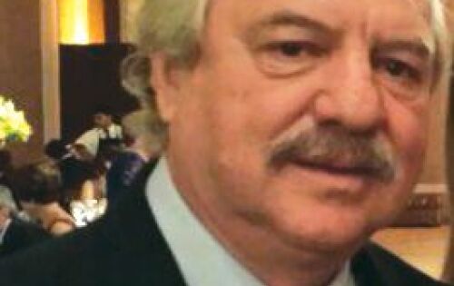 *** Parab&eacute;ns ao ex- prefeito de Coxim Moacir Kohl que estar&aacute; comemorando no domingo mais um ano de vida. 