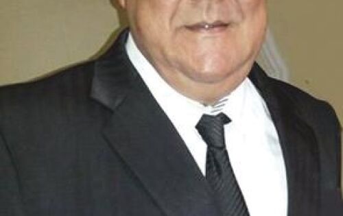 *** Empres&aacute;rio coxinense Jo&atilde;o Bosco Homem de Carvalho (Jo&atilde;o do Gelo), no domingo (17) estar&aacute; comemorando mais um ano de vida. Muitas felicidades!!