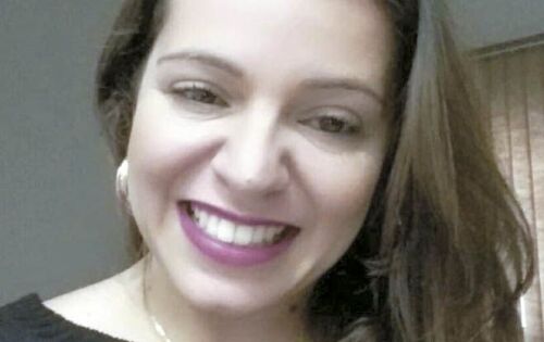 *** Daiene Caprara (Pizzaria D&rsquo;n&aacute;poli) aniversariando hoje. Nossos parab&eacute;ns!
