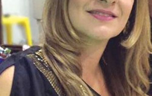 *** Na pr&oacute;xima segunda-feira a Dr&ordf; Adriana Gava estar&aacute; comemorando mais um anivers&aacute;rio. Felicidades!! 