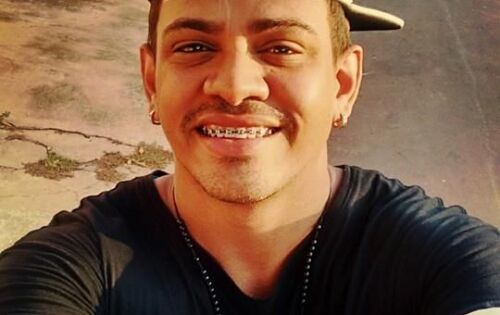 *** Felicidades para o querido amigo Mauricio Hooker pelo anivers&aacute;rio hoje. Desejamos alegrias, sa&uacute;de e vida longa. Parab&eacute;ns!!!